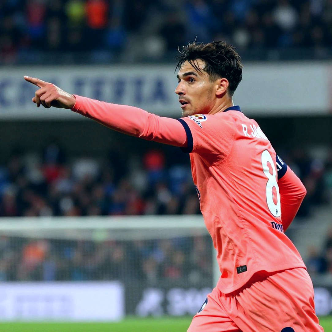 Hà Nội FC chơi 72 phút thiếu người ở Chi Lăng, nhưng cú đấm không thẻ mới là thứ đáng nói