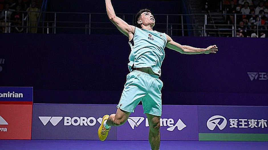 Alwi Farhan Trains with Kento Momota Before Asian Games 2026: The Tokyo Camp and a Gap Nobody Measured Alwi Farhan Trains with Kento Momota Before Asian Games 2026: The Tokyo Camp and a Gap Nobody Measured