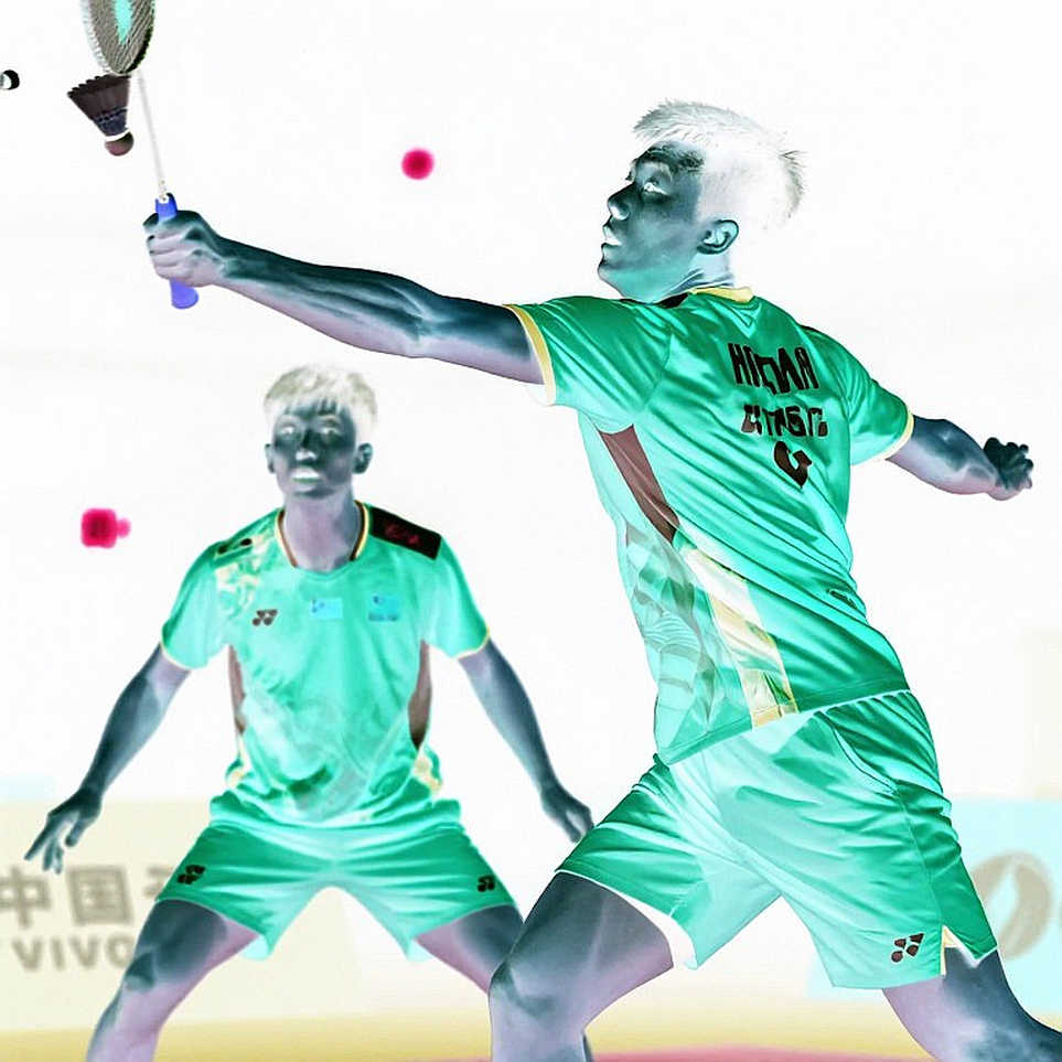 Alwi Farhan Trains with Kento Momota Before Asian Games 2026: The Tokyo Camp and a Gap Nobody Measured Alwi Farhan Trains with Kento Momota Before Asian Games 2026: The Tokyo Camp and a Gap Nobody Measured