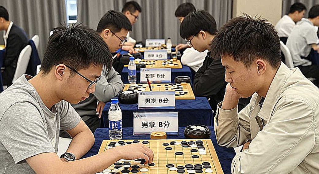ChessBase Magazine #225: 27 ván cờ ngắn và lời thú nhận của một nền công nghiệp huấn luyện