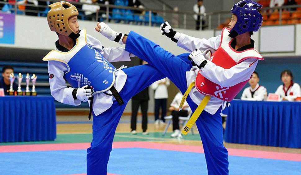 Barcelos qua ca chụp CT khẩn cấp sau thất bại TKO vòng 5: tuổi 39 và lằn ranh an toàn ở UFC Barcelos qua ca chụp CT khẩn cấp sau thất bại TKO vòng 5: tuổi 39 và lằn ranh an toàn ở UFC