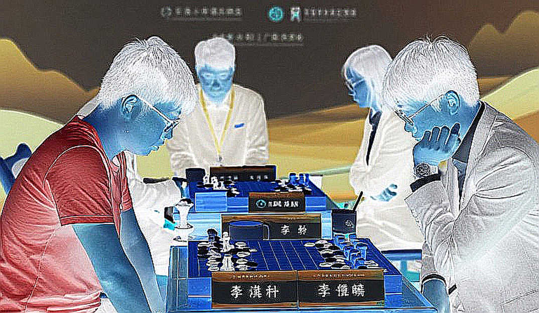 Giải Vô địch Cờ vua Hoa Kỳ: Khoảng trống mười bốn giây và bản đồ không gian nơi Woodward hạ gục Caruana