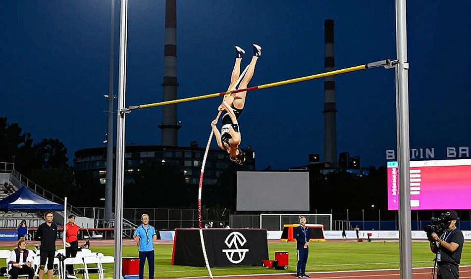 Bóng của kỷ lục và con người trên đường chạy Nagoya: Hai chân dung tuổi trẻ ở Asian Games