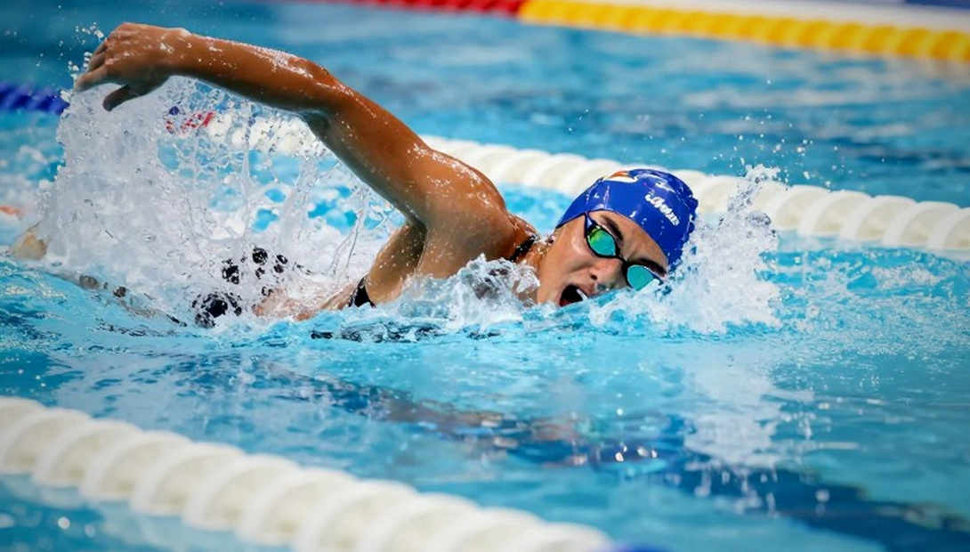 17-Year-Old Japanese Swimmer Breaks World Junior Record: Imaizumi and the Two-Horse Race with Ohashi 17-Year-Old Japanese Swimmer Breaks World Junior Record: Imaizumi and the Two-Horse Race with Ohashi