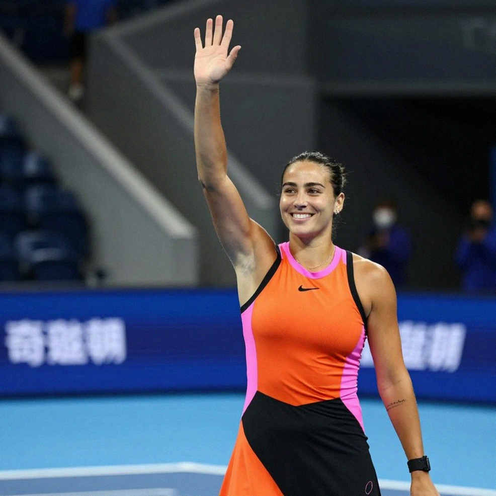Khi nhãn "tennis" dán nhầm lên một bản tin trợ giá xăng dầu