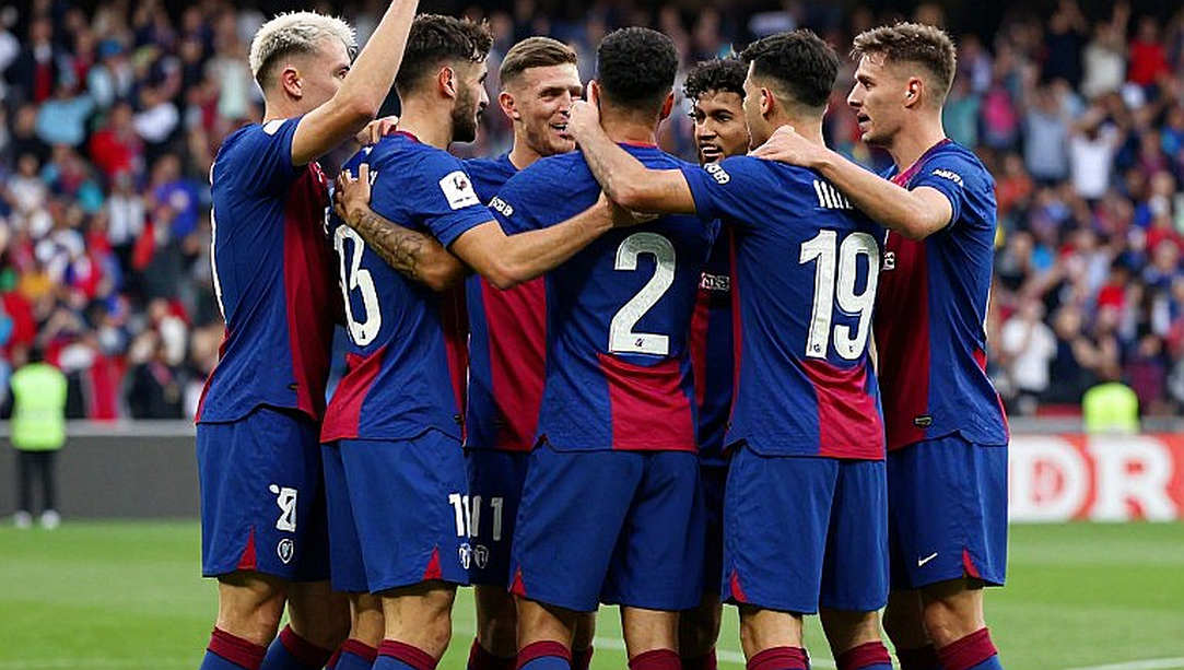 Quang Hải vắng mặt, ai sẽ đá cặp tiền vệ với Hoàng Đức ở FIFA ASEAN Cup? Quang Hải vắng mặt, ai sẽ đá cặp tiền vệ với Hoàng Đức ở FIFA ASEAN Cup?