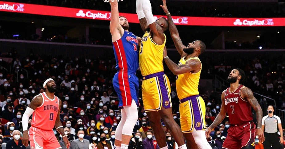 Doncic bảo Lakers 'ai làm việc nấy': Ranh giới quyền lực trong kỷ nguyên ngôi sao