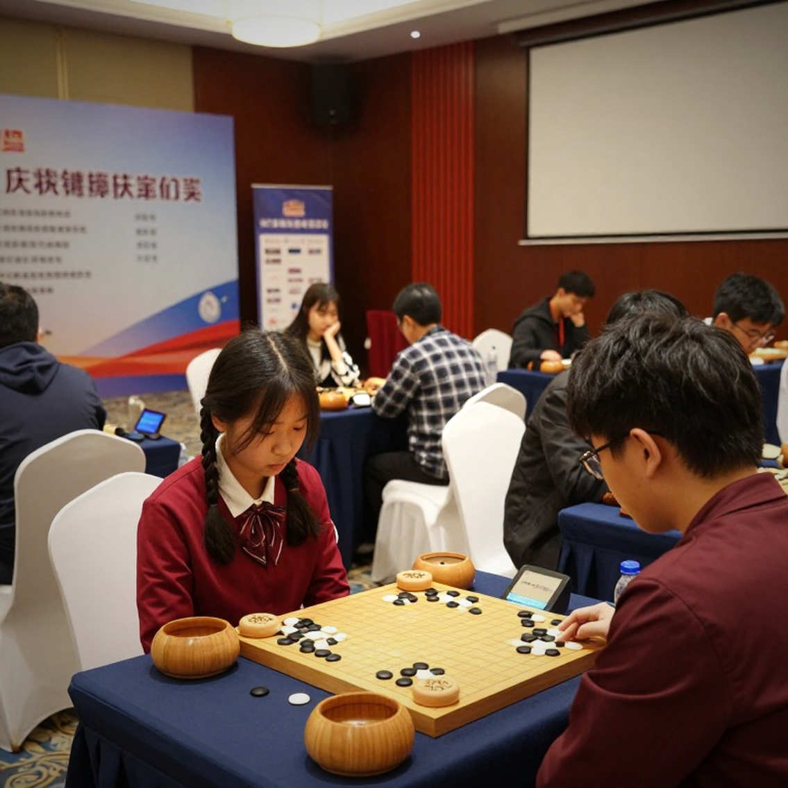 FRITZ 20: Cỗ máy từng hạ Kramnik trở thành huấn luyện viên riêng của bạn FRITZ 20: Cỗ máy từng hạ Kramnik trở thành huấn luyện viên riêng của bạn