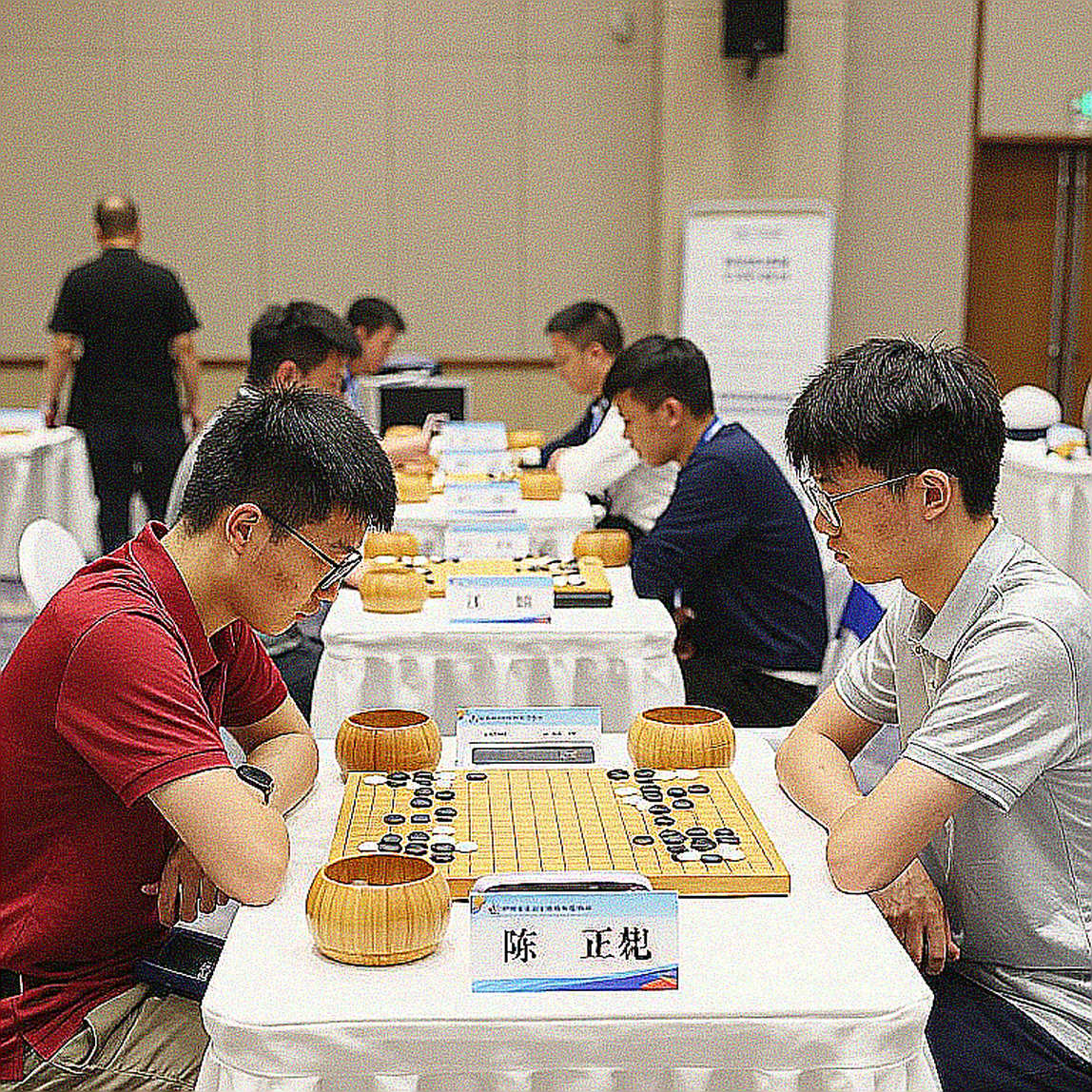 FRITZ 20: Cỗ máy từng hạ Kramnik trở thành huấn luyện viên riêng của bạn FRITZ 20: Cỗ máy từng hạ Kramnik trở thành huấn luyện viên riêng của bạn